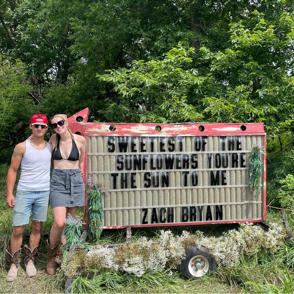 Meet your Posher, Lola - Picture 3 of 4